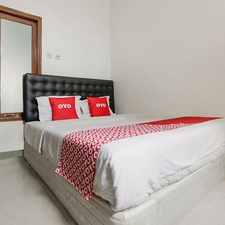 Super Oyo 3838 Tamansari Guest House Solo Εξωτερικό φωτογραφία