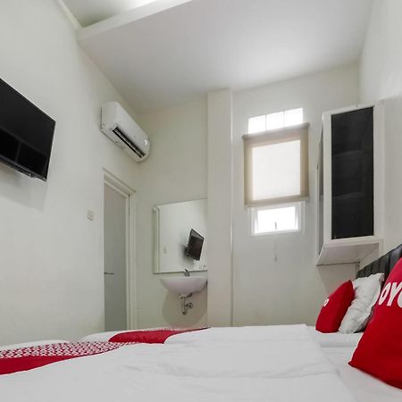 Super Oyo 3838 Tamansari Guest House Solo Εξωτερικό φωτογραφία