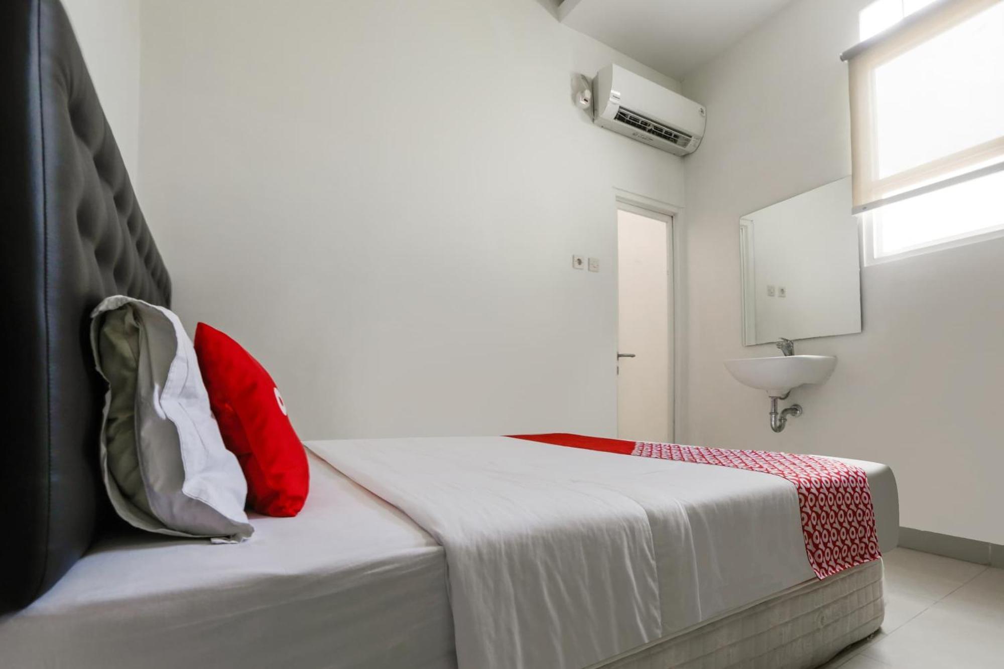 Super Oyo 3838 Tamansari Guest House Solo Εξωτερικό φωτογραφία